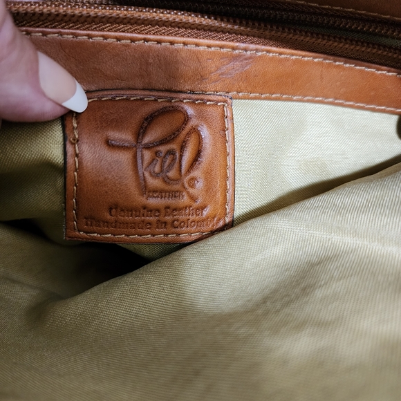 Piel Full Grain Cowhide Leather Bucket Bag - Picture 11 of 17